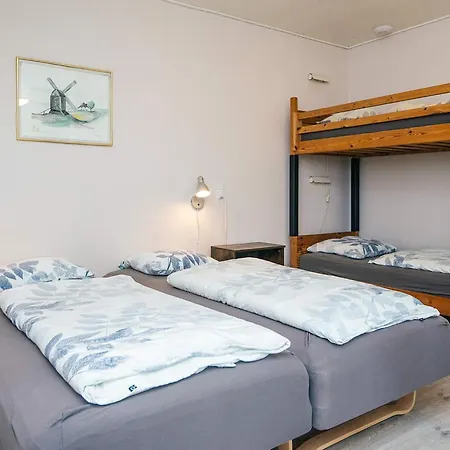 4 Person In Højer