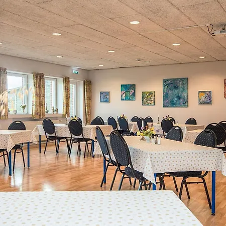 Дом отдыха 4 Person In Hojer