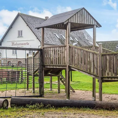 4 Person In * Højer