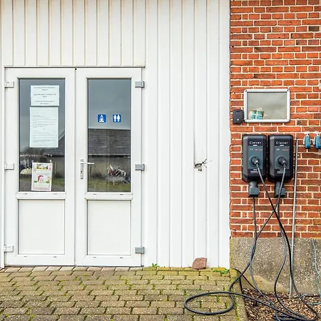 펜션 4 Person In Højer